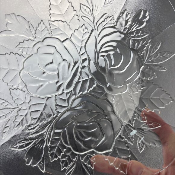 SET OF 2 “PASARI LIVIA” Indonesia Frosted Rose Glass Plates 8 1/2' Salad - Picture 3 of 6